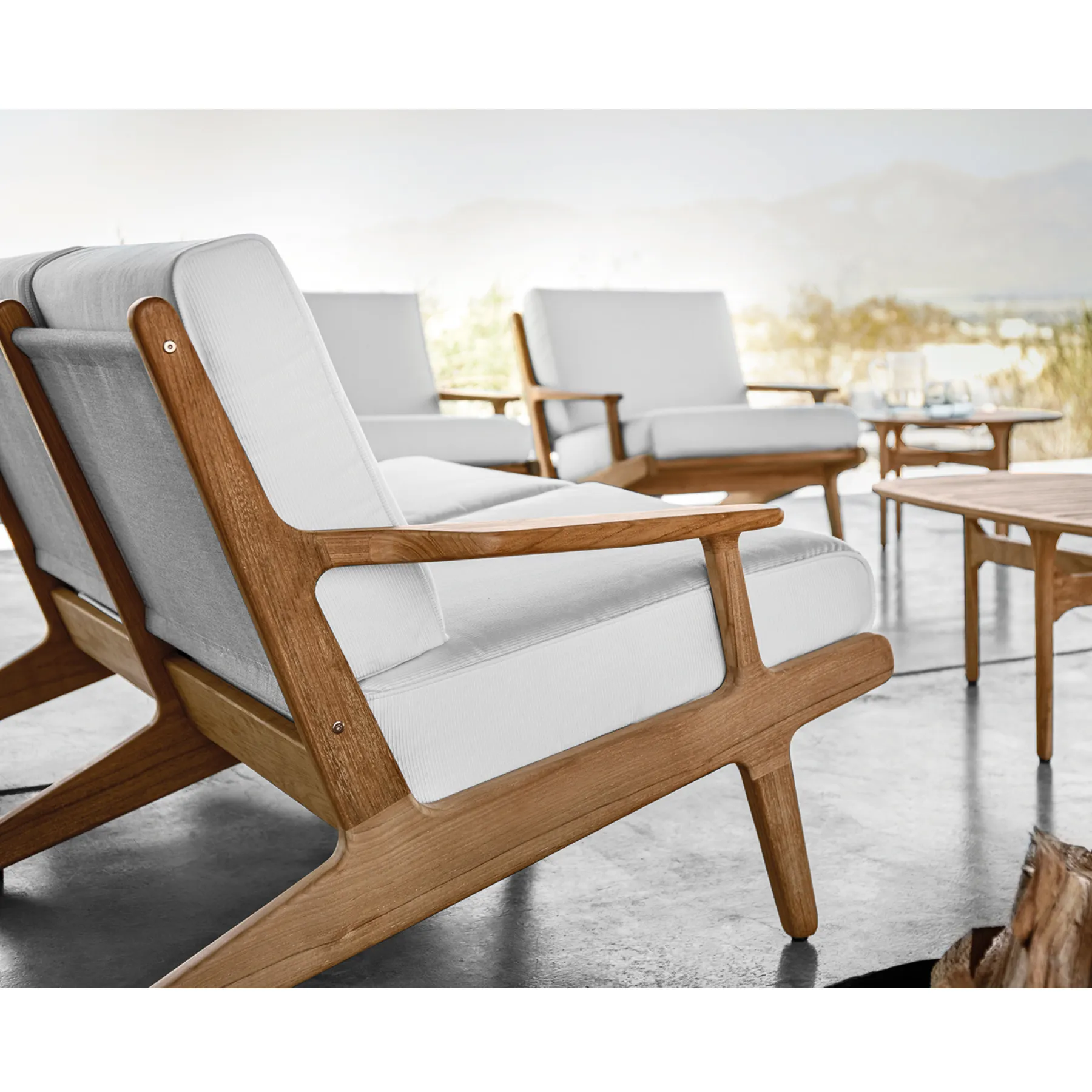 Gloster Bay Loveseat