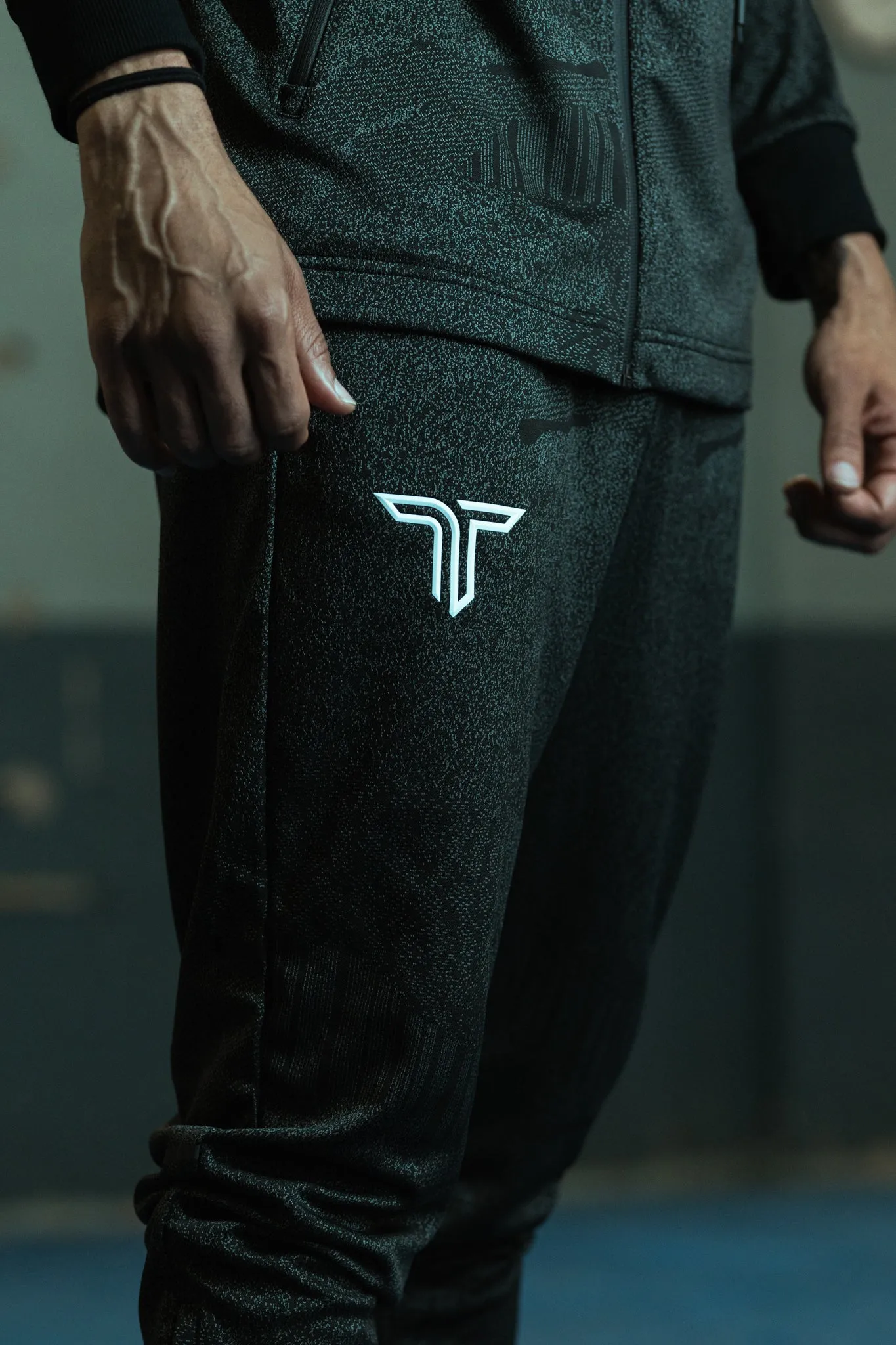 Night Vision Hoodie & Jogger Bundle - Black